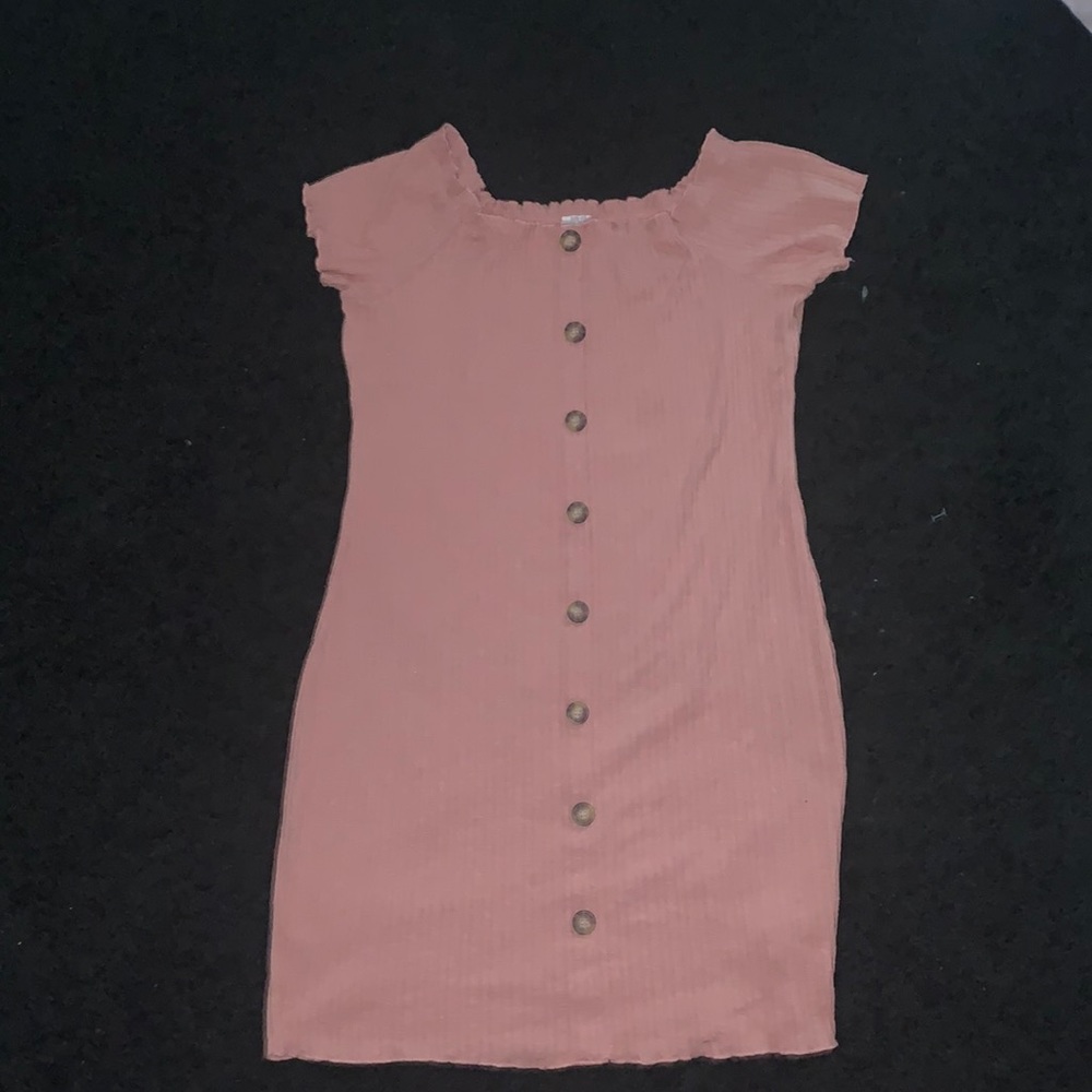 Pink button dress. Never worn. Size XL.